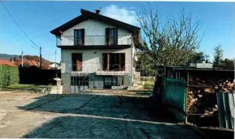 casa indipendente in vendita a Mercallo