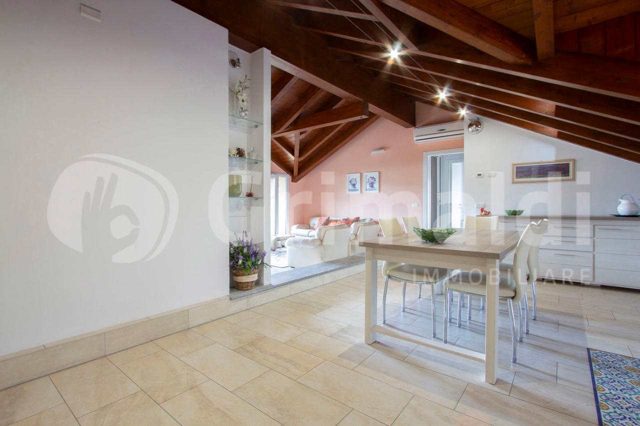 locale commerciale in vendita a Mercallo