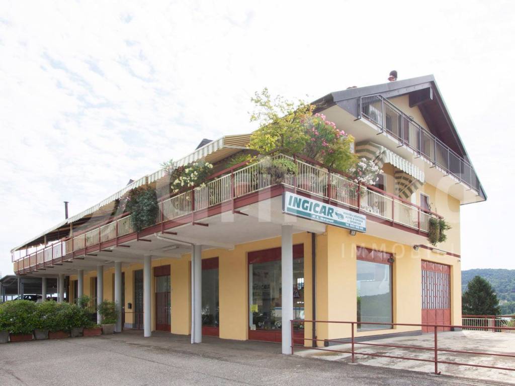 negozio in vendita a Mercallo