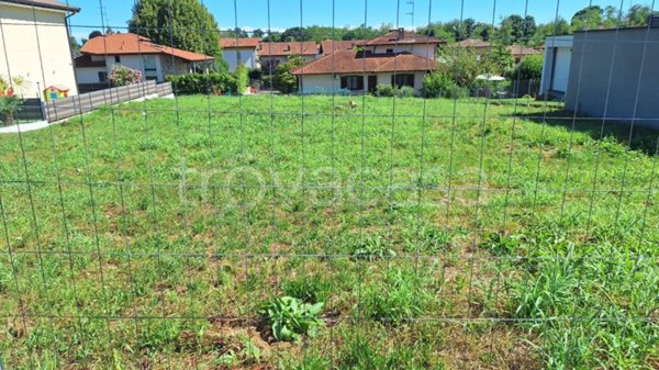 casa indipendente in vendita a Mercallo