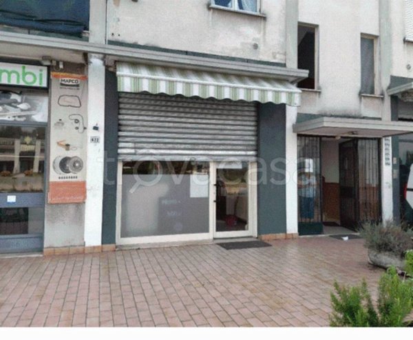 negozio in vendita a Mercallo