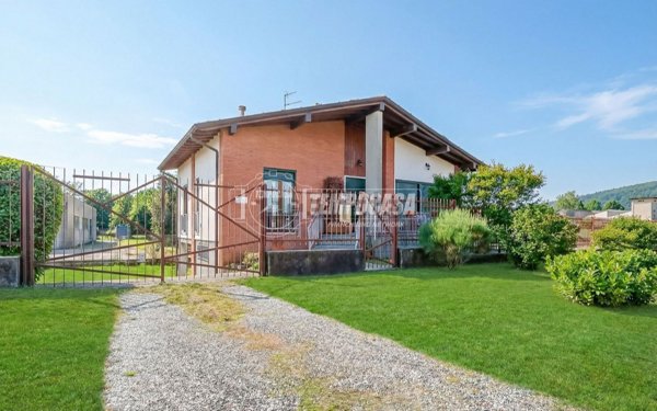 appartamento in vendita a Mercallo