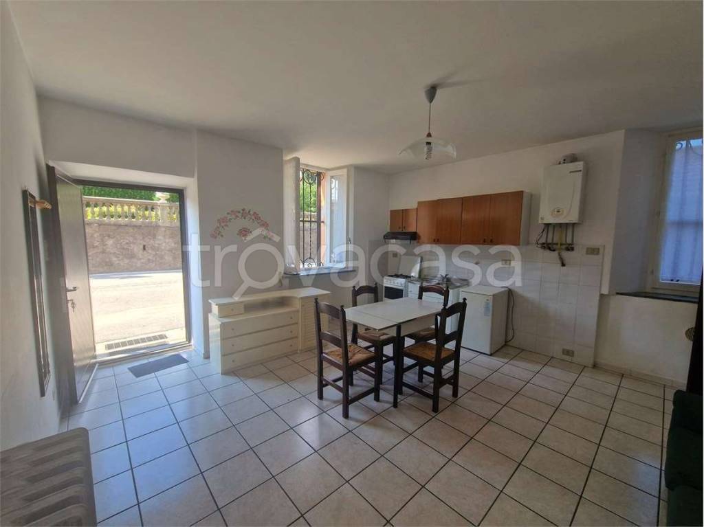 appartamento in vendita a Mercallo