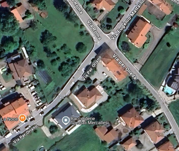 casa indipendente in vendita a Mercallo