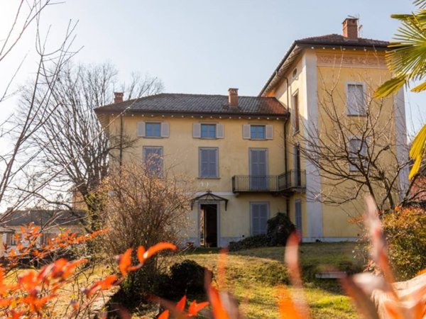 casa indipendente in vendita a Mercallo