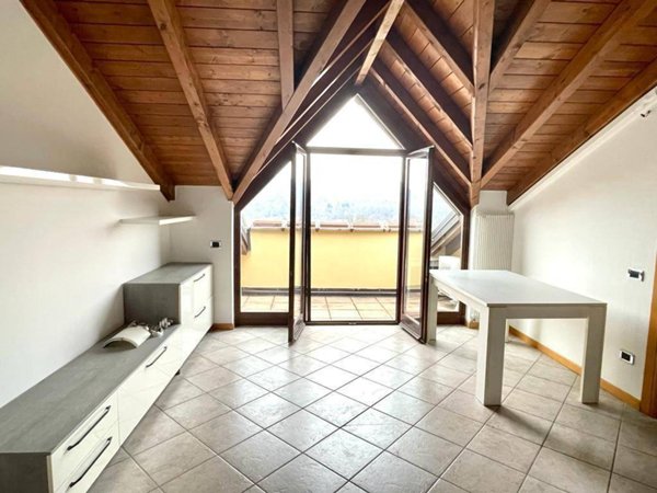 appartamento in vendita a Mercallo