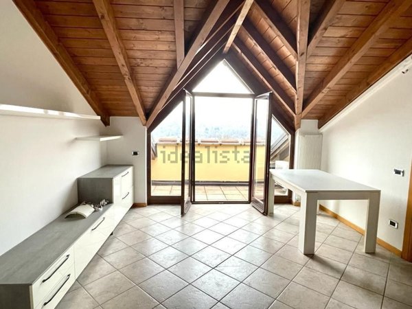 appartamento in vendita a Mercallo