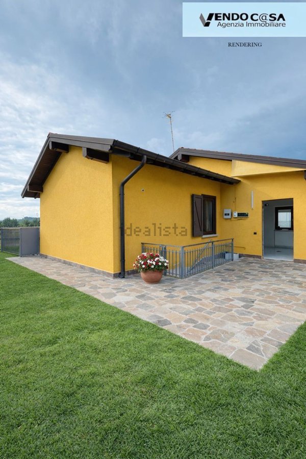 casa indipendente in vendita a Mercallo