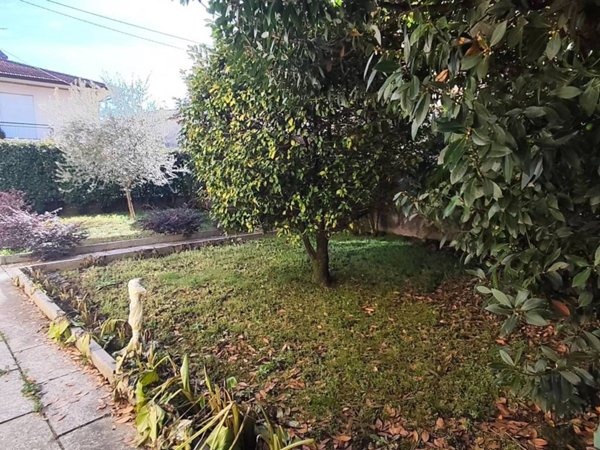 casa indipendente in vendita a Mercallo