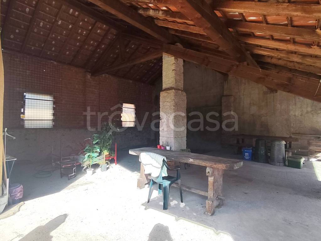 casa indipendente in vendita a Mercallo