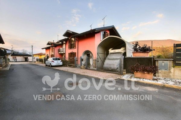 casa indipendente in vendita a Mesenzana