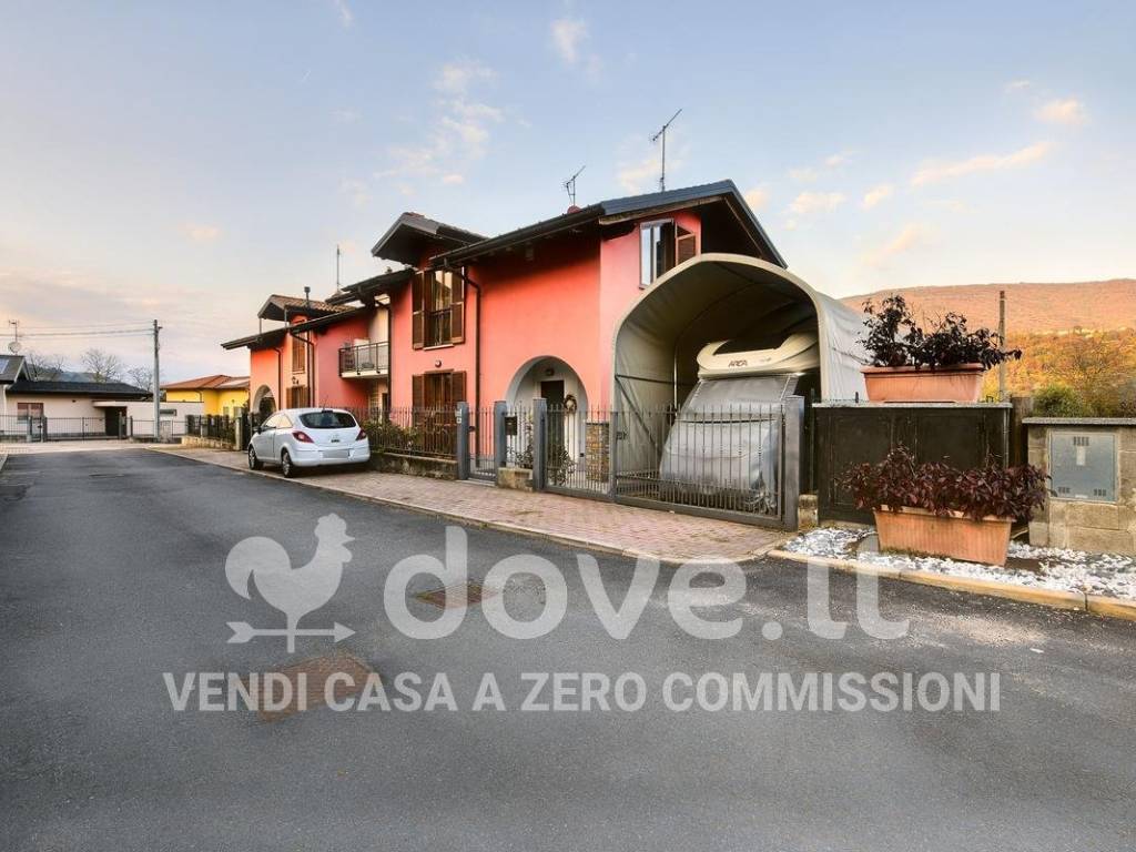 casa indipendente in vendita a Mesenzana