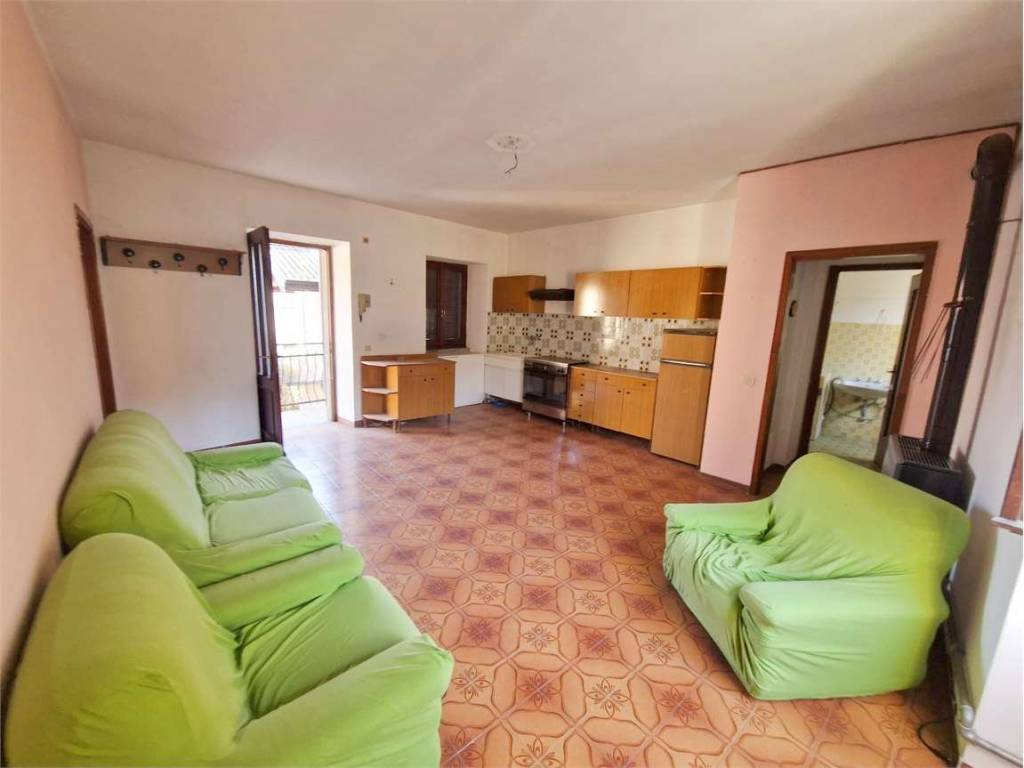 appartamento in vendita a Mesenzana