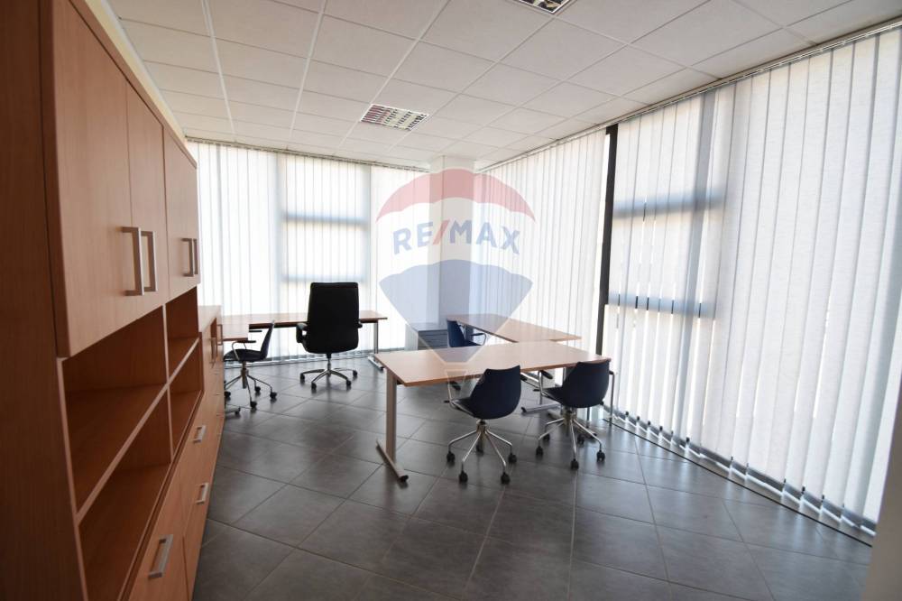 ufficio in vendita a Mesenzana