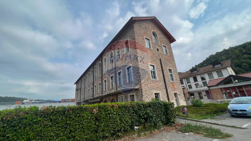 locale commerciale in vendita a Mesenzana