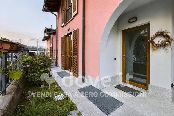 casa indipendente in vendita a Mesenzana