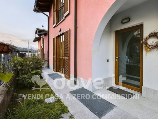 casa indipendente in vendita a Mesenzana