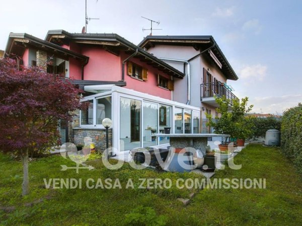 casa indipendente in vendita a Mesenzana