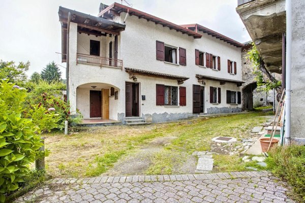 casa indipendente in vendita a Mesenzana