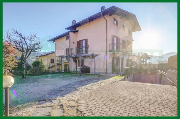 casa indipendente in vendita a Mesenzana in zona Pezza