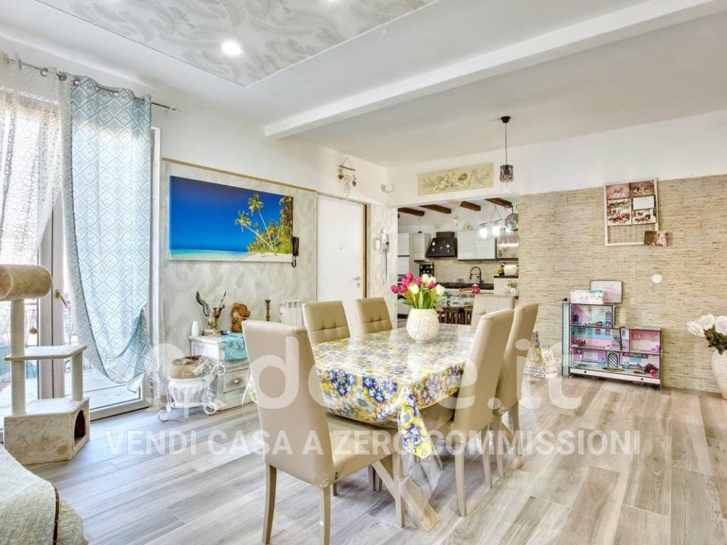 casa indipendente in vendita a Mesenzana