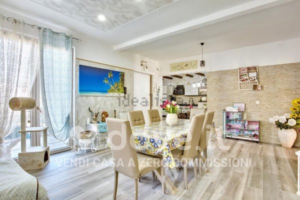 casa indipendente in vendita a Mesenzana