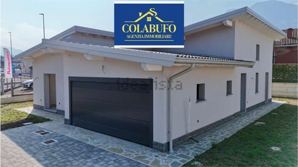 casa indipendente in vendita a Mesenzana