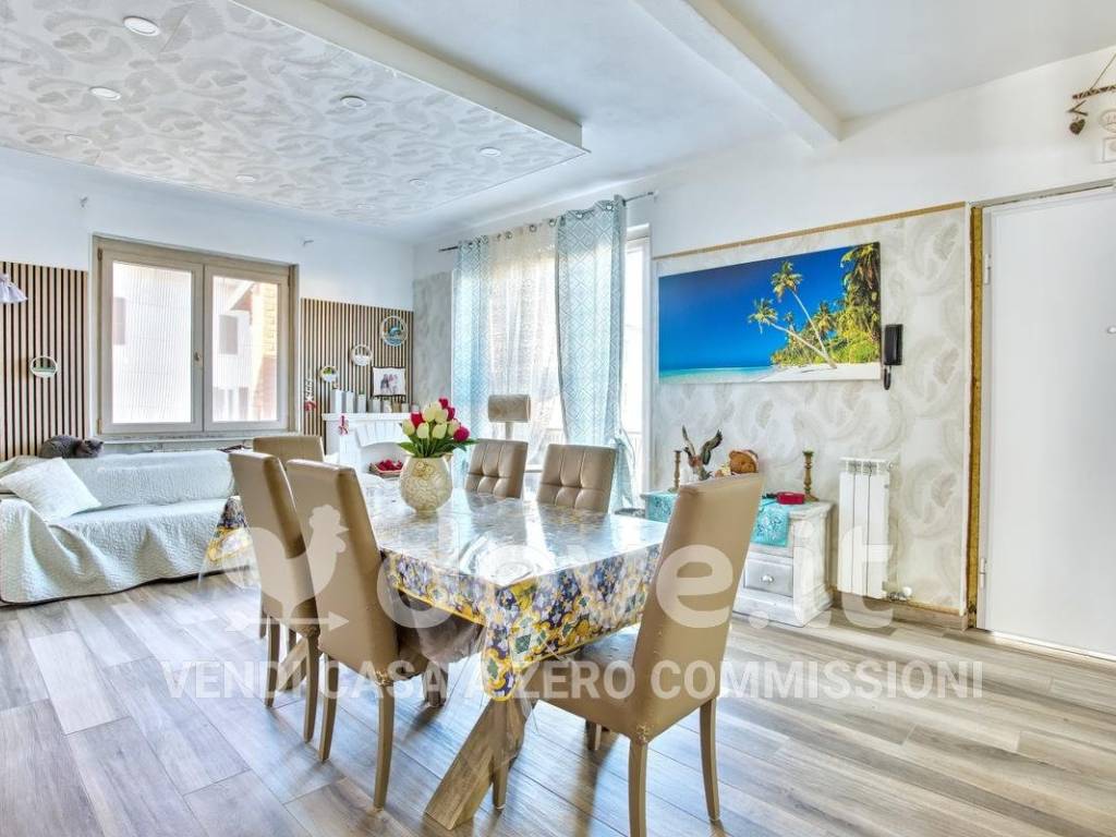 casa indipendente in vendita a Mesenzana