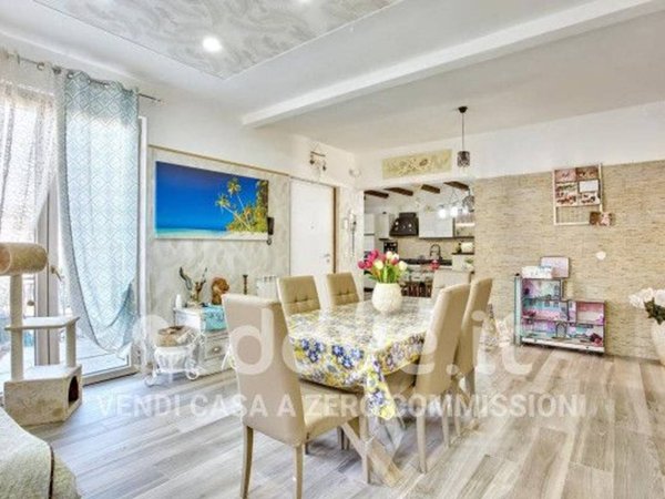 casa indipendente in vendita a Mesenzana in zona Pezza