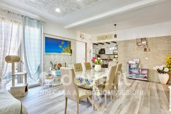 casa indipendente in vendita a Mesenzana in zona Pezza