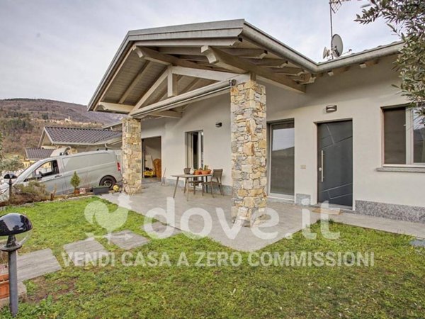 casa indipendente in vendita a Mesenzana