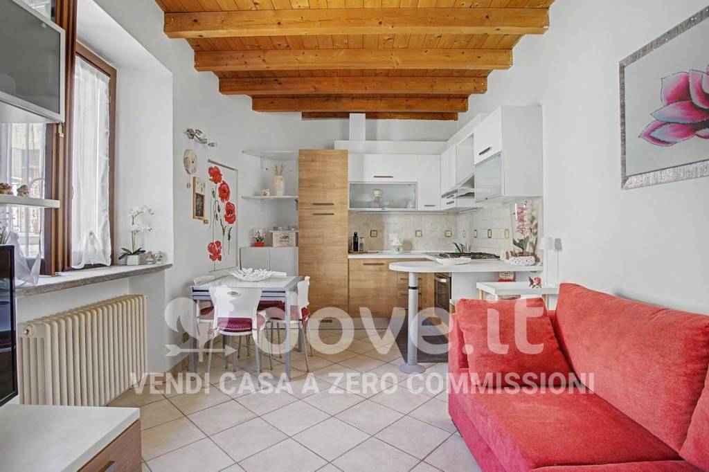 appartamento in vendita a Mesenzana in zona Mirandola