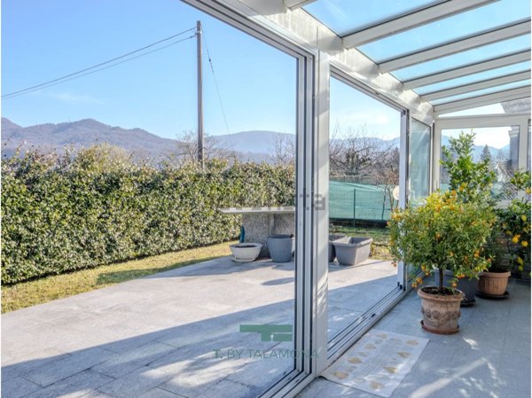 casa indipendente in vendita a Mesenzana