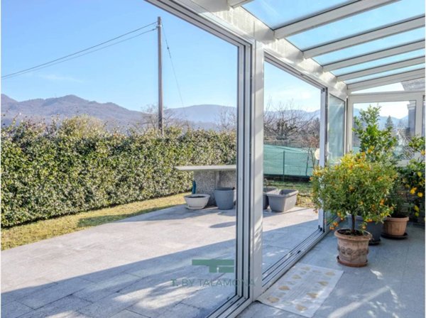 casa indipendente in vendita a Mesenzana