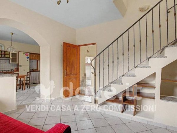 appartamento in vendita a Mesenzana in zona Mirandola
