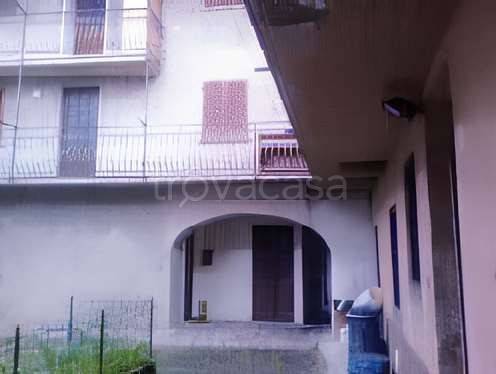 appartamento in vendita a Mesenzana in zona Molino d'Anna