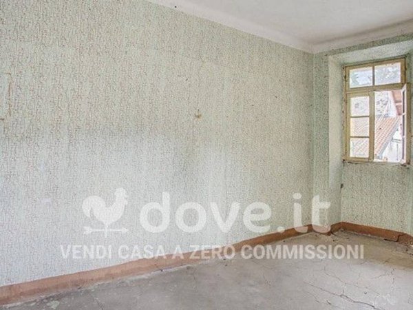 appartamento in vendita a Mesenzana in zona Pezza
