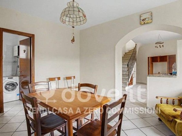 appartamento in vendita a Mesenzana in zona Pezza