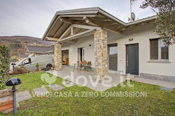 casa indipendente in vendita a Mesenzana