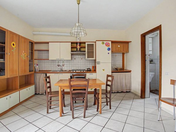 appartamento in vendita a Mesenzana in zona Pezza