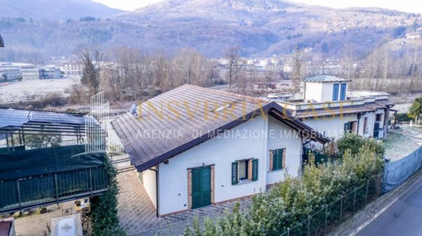 casa indipendente in vendita a Montegrino Valtravaglia