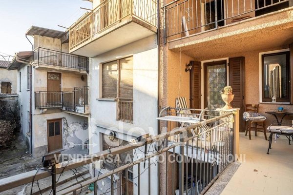 appartamento in vendita a Montegrino Valtravaglia