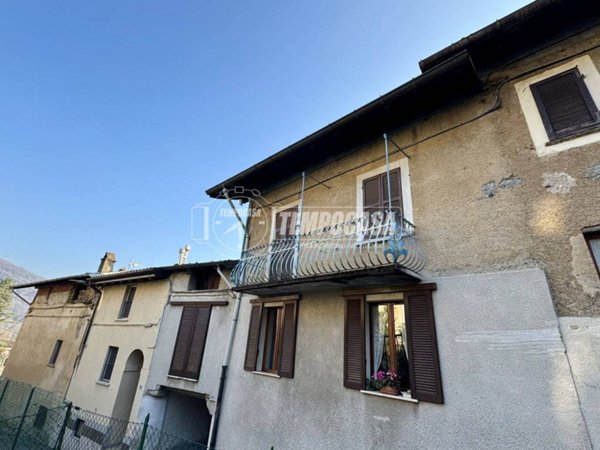 appartamento in vendita a Montegrino Valtravaglia