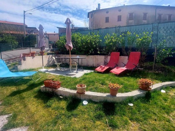 casa semindipendente in vendita a Montegrino Valtravaglia