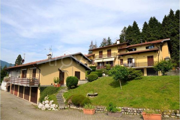 appartamento in vendita a Montegrino Valtravaglia in zona Bosco Valtravaglia