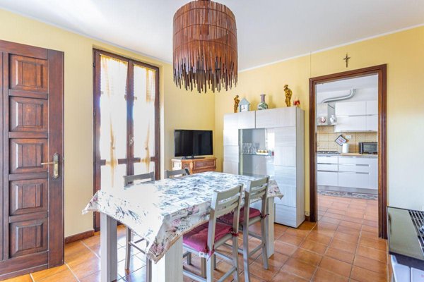 appartamento in vendita a Montegrino Valtravaglia in zona Bosco Valtravaglia
