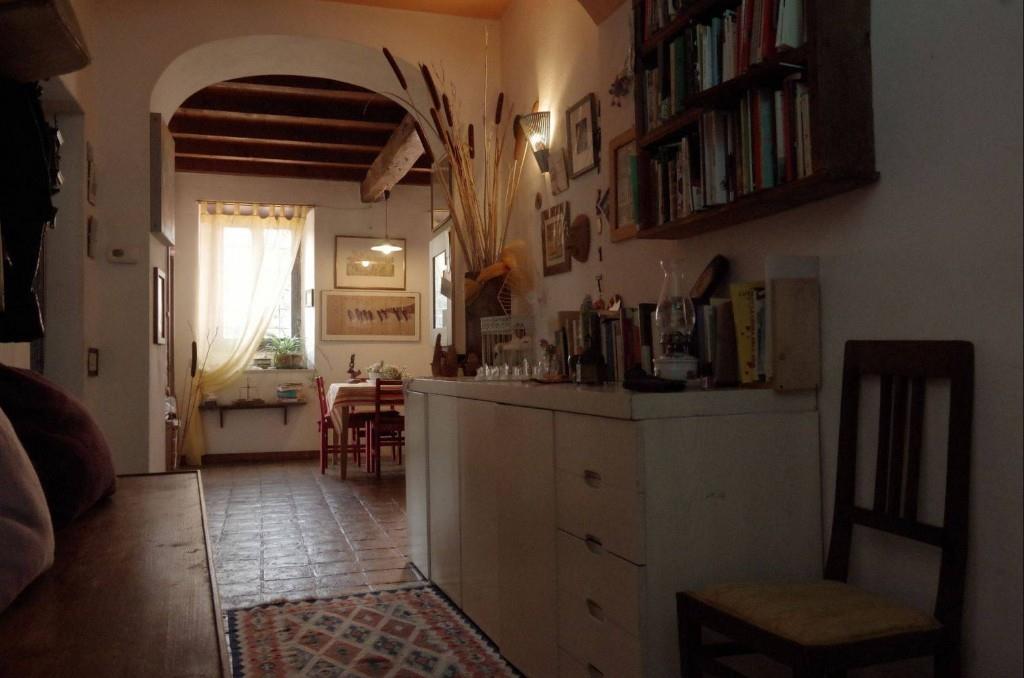 casa semindipendente a Montegrino Valtravaglia in zona Bosco Valtravaglia