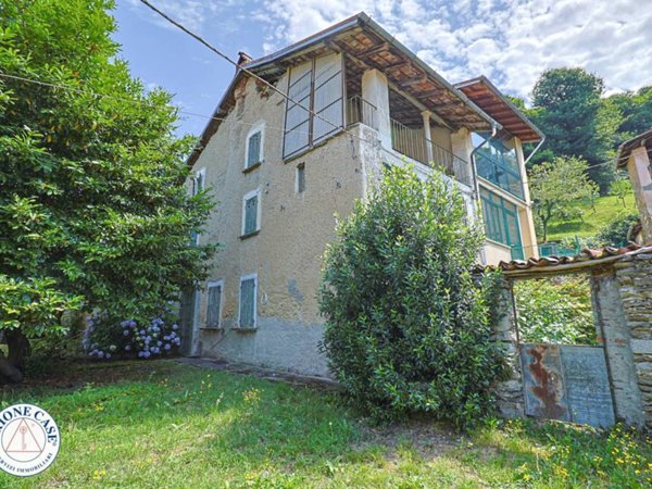 casa indipendente in vendita a Montegrino Valtravaglia in zona Bonera