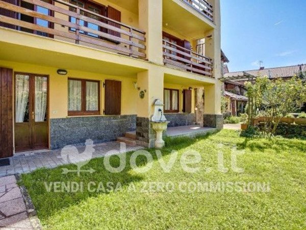 casa indipendente in vendita a Montegrino Valtravaglia