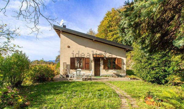 casa indipendente in vendita a Montegrino Valtravaglia